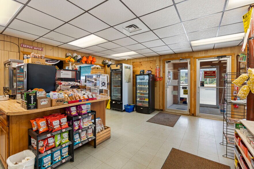 More Photos Of 409 Main St, Bingham Convenience Store For Sale