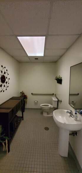 More Photos Of 341 3rd St, Macon-Bibb Loft Creative Space For Lease