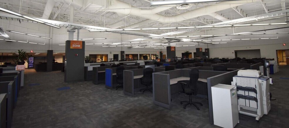 More Photos Of 7300 E Hampton Ave, Mesa Manufacturing For Lease