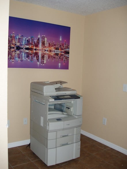 More Photos Of 113 N Dillingham Ave, Kissimmee Office Residential For Lease
