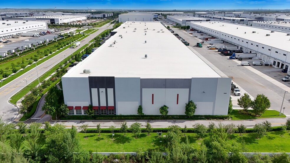 More Photos Of 3980 W 104th St, Hialeah Distribution For Lease