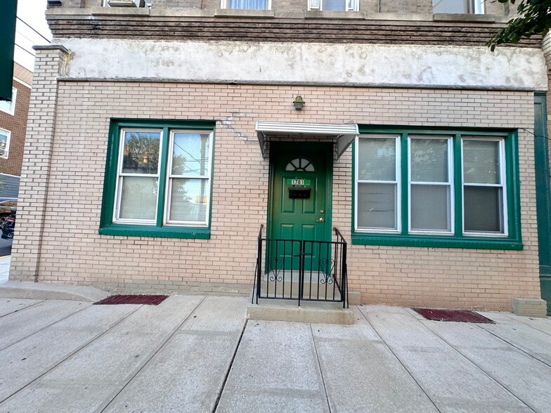 More Photos Of 1701 New York Ave, Union City Apartments For Sale