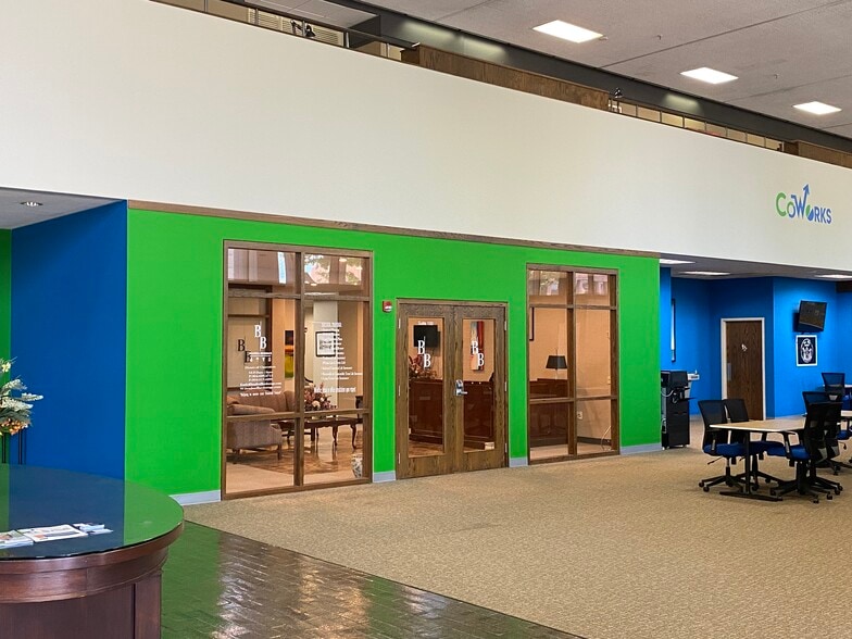 More Photos Of 1000 Fifth Ave, Huntington Medical For Lease