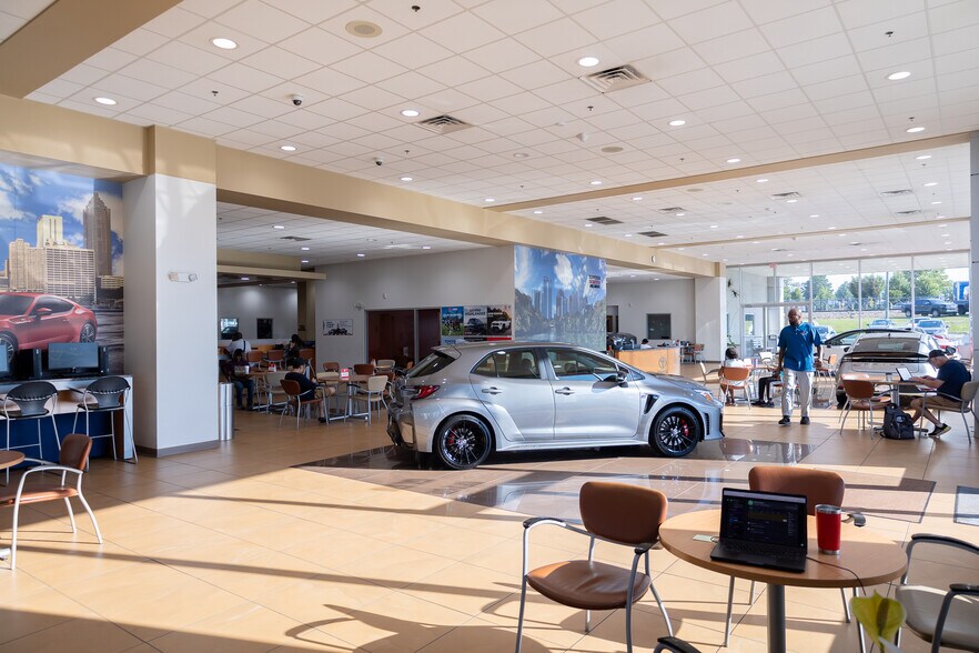 More Photos Of 6865 Jonesboro Rd, Morrow Auto Dealership For Sale