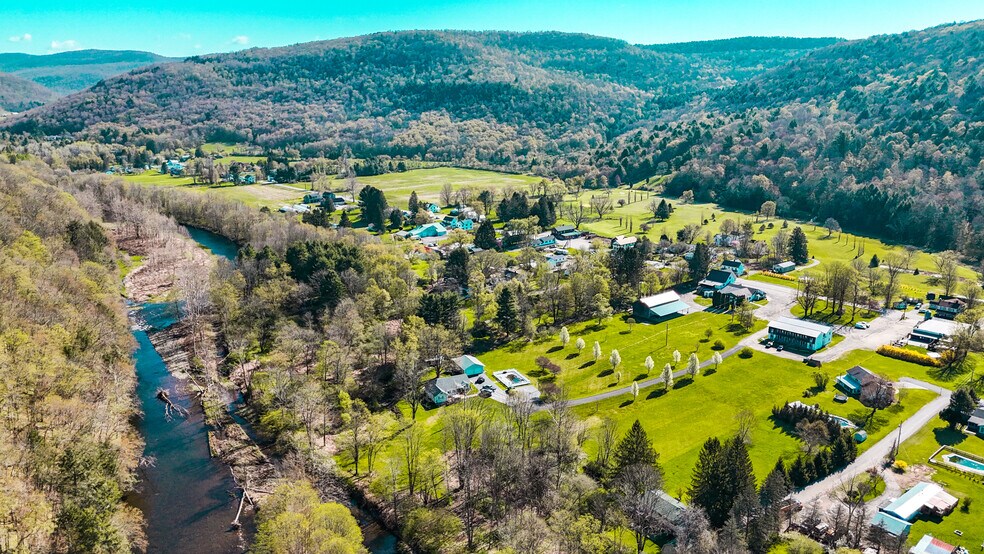 More Photos Of 159 Rockland Rd, Roscoe Hotel For Sale