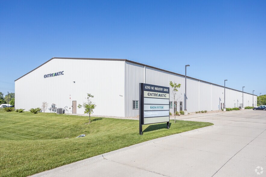 More Photos Of 6290 NE Industry Dr, Des Moines Warehouse For Lease