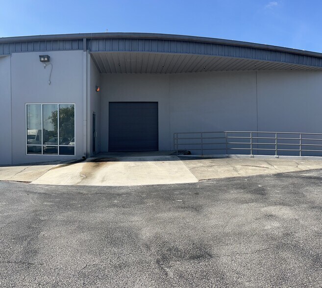 More Photos Of 997 W Kennedy Blvd, Orlando Unknown For Lease