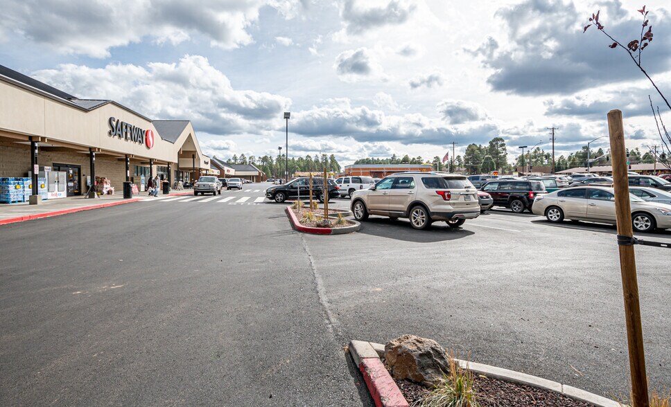 More Photos Of 20 E White Mountain Blvd, Lakeside Unknown For Lease