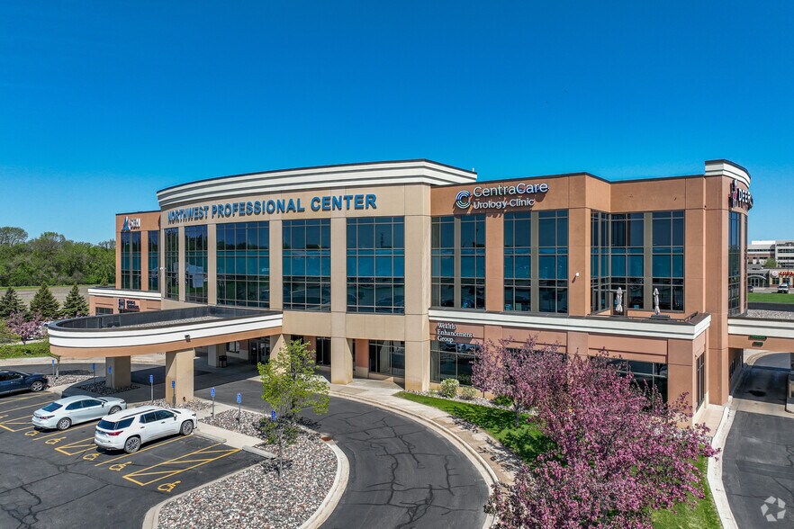 More Photos Of 2351 Connecticut Ave S, Sartell Office For Lease
