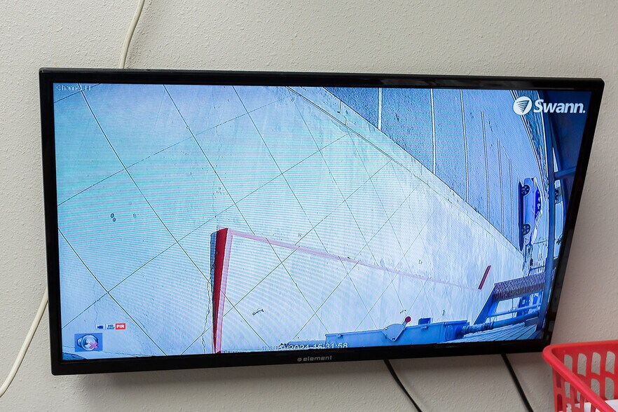 More Photos Of 1140 Kermit St, Plainview Restaurant For Sale