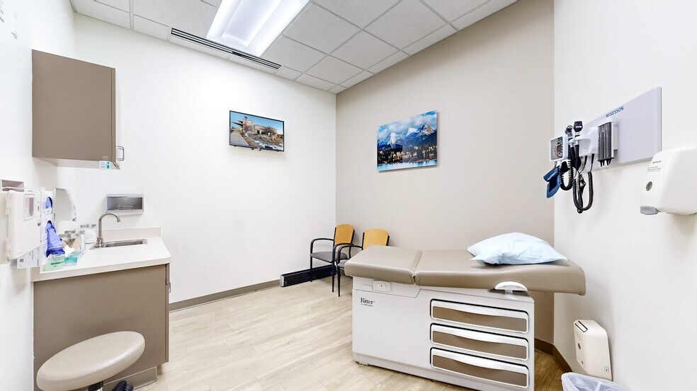 More Photos Of 7460 S Gartrell Rd, Aurora Freestanding For Sale