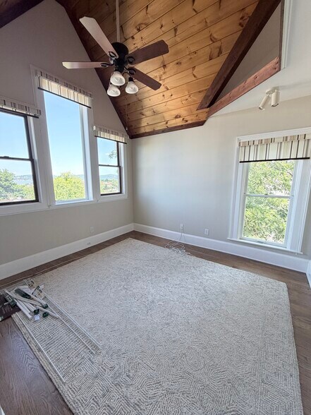More Photos Of 54 N Broadway, Tarrytown Office For Lease