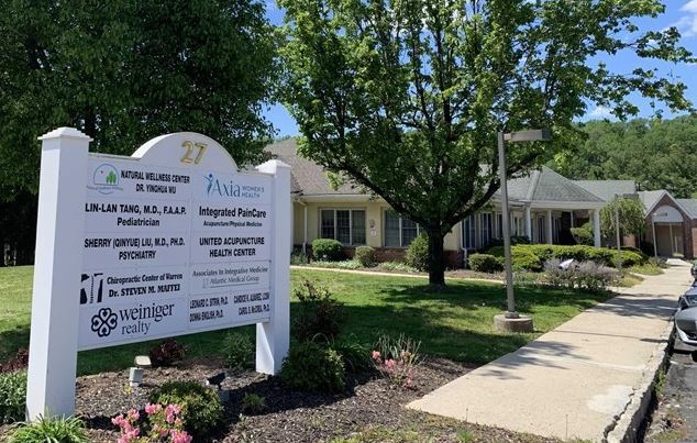 More Photos Of 27 Mountain Blvd, Warren Medical For Sale