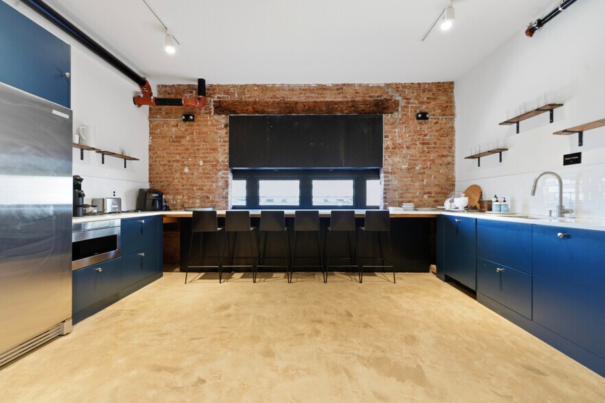 More Photos Of 1523 N Front St, Philadelphia Office For Lease