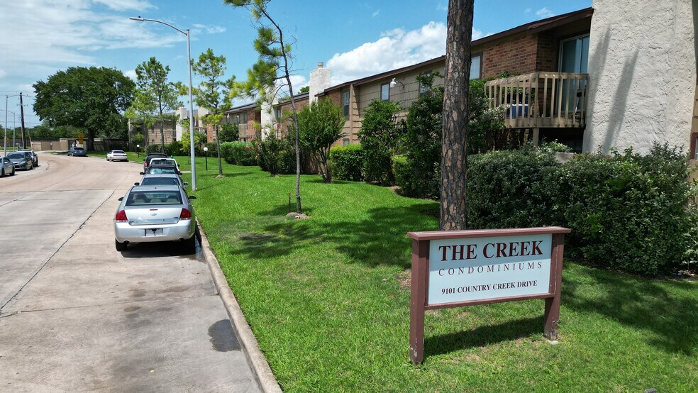 More Photos Of 9101 Country Creek Dr, Houston Apartments For Sale
