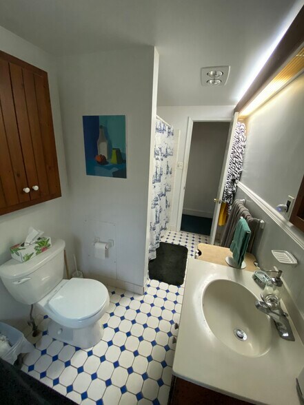 More Photos Of 1029 Lancaster Ave, Berwyn Apartments For Lease