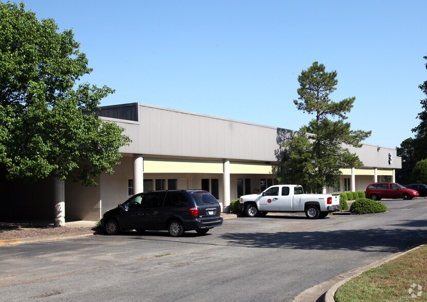 More Photos Of 11701- I-30 Hwy, Little Rock Unknown For Lease