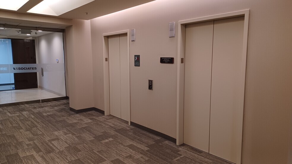 More Photos Of One Towne Sq, Southfield Office For Lease