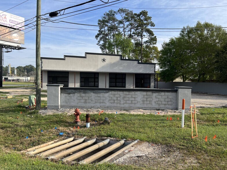 Primary Photo Of 22399 FM1314, Porter General Retail For Sale