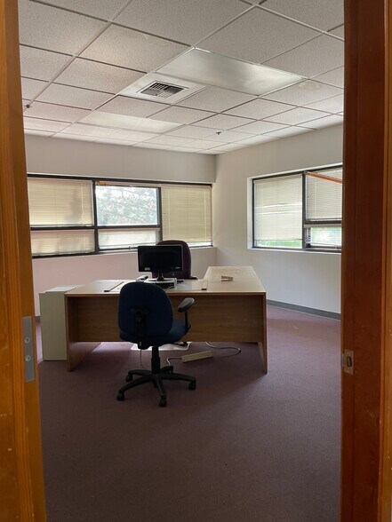 More Photos Of 1602 Pike St NW, Auburn Research And Development For Lease