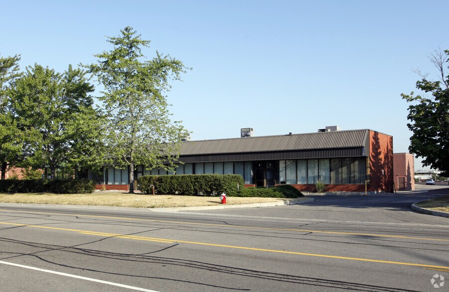 More Photos Of 315 Traders Blvd E, Mississauga Warehouse For Sale