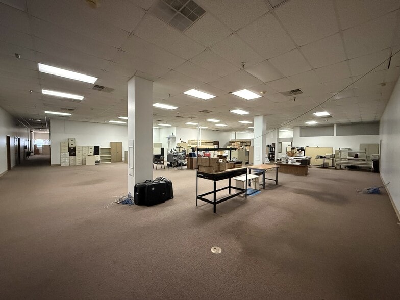 More Photos Of 4150 Kidron Rd, Lakeland Flex For Sale