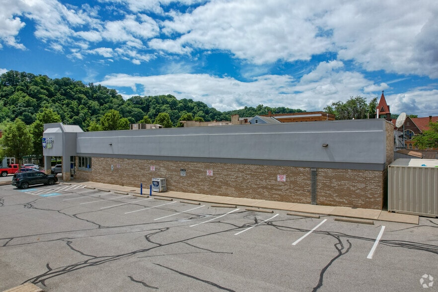 More Photos Of 813 3rd Ave, New Brighton Drugstore For Sale