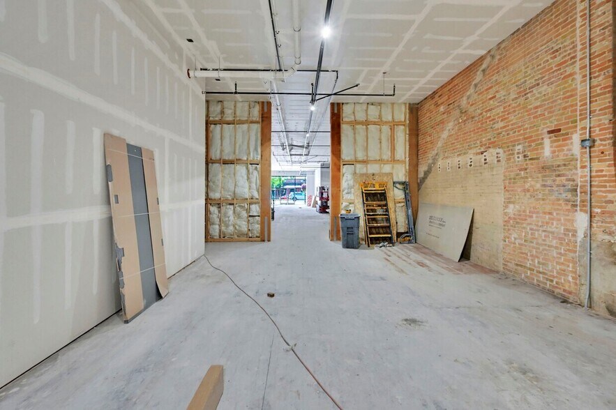 More Photos Of 2454 Washington Blvd, Ogden Office For Lease