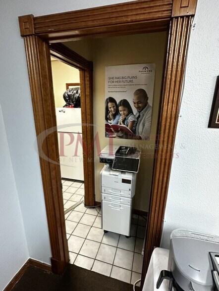 More Photos Of 205 W Boutz Rd, Las Cruces Office For Lease