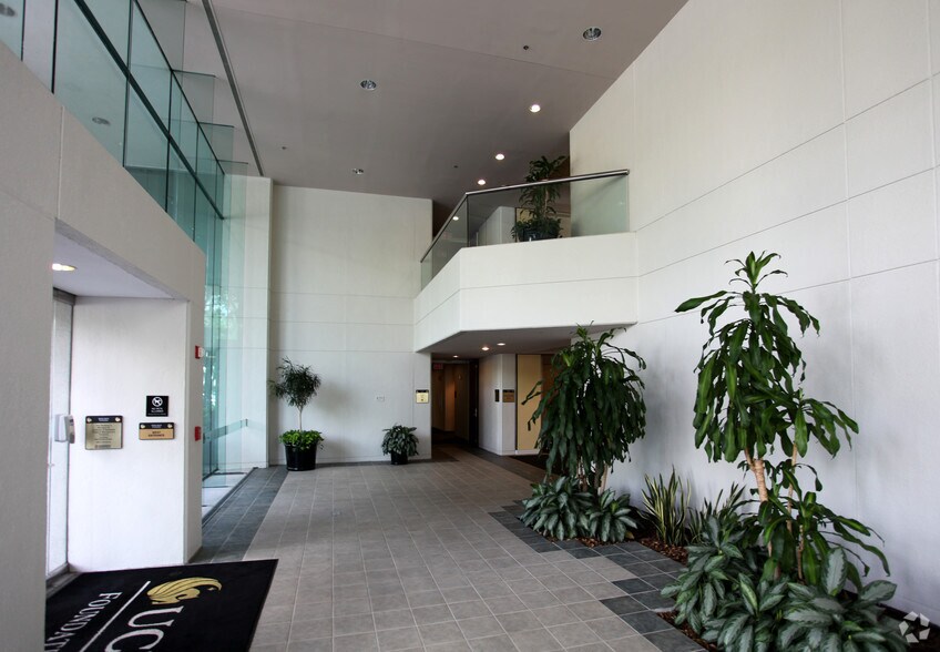More Photos Of 12424 Research Pky, Orlando Office For Lease