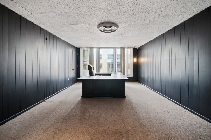 More Photos Of 616 Midland Ave, Midland Office Residential For Sale
