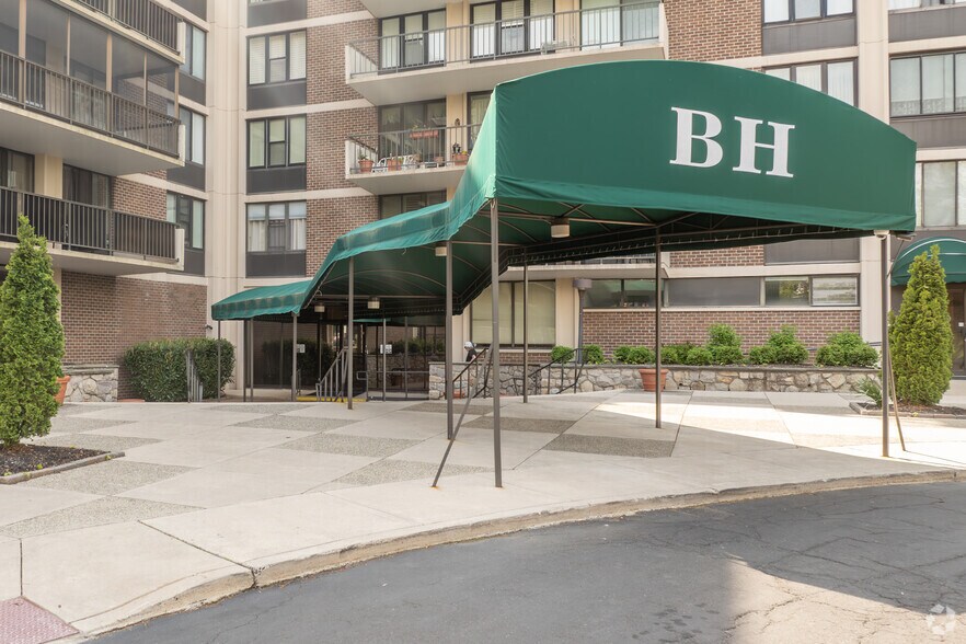 More Photos Of 8302 Old York Rd, Elkins Park Apartments For Sale