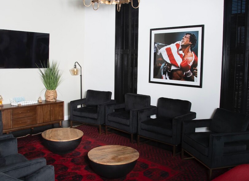 More Photos Of 1776 N Highland Ave, Los Angeles Office For Lease