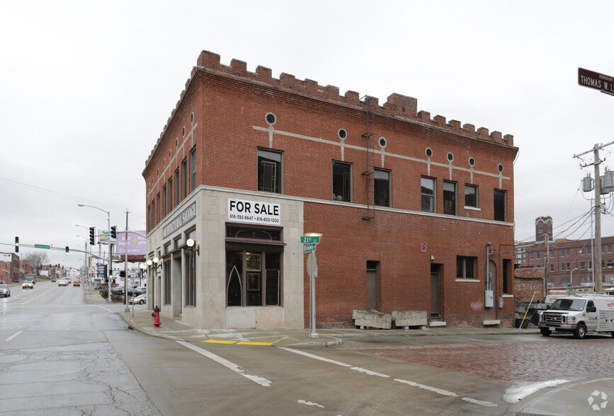 More Photos Of 2045 Broadway Blvd, Kansas City Storefront Retail Office For Sale