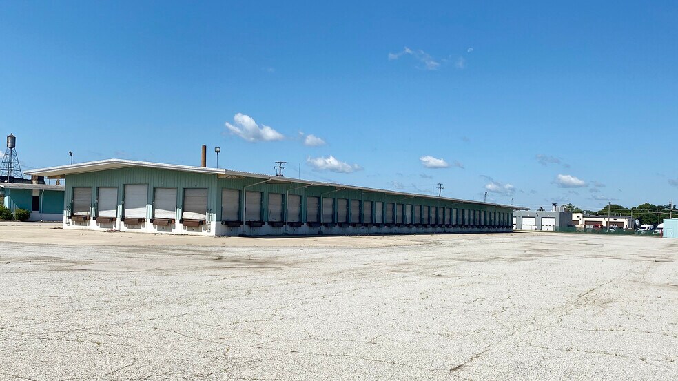 More Photos Of 815 W Sample St, South Bend Truck Terminal For Lease