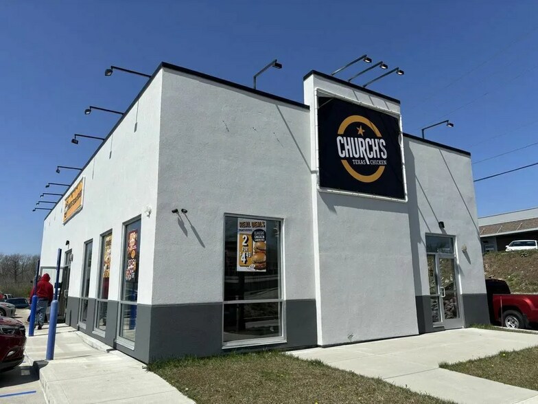 Primary Photo Of 366 S Indiana St, Mooresville Fast Food For Sale