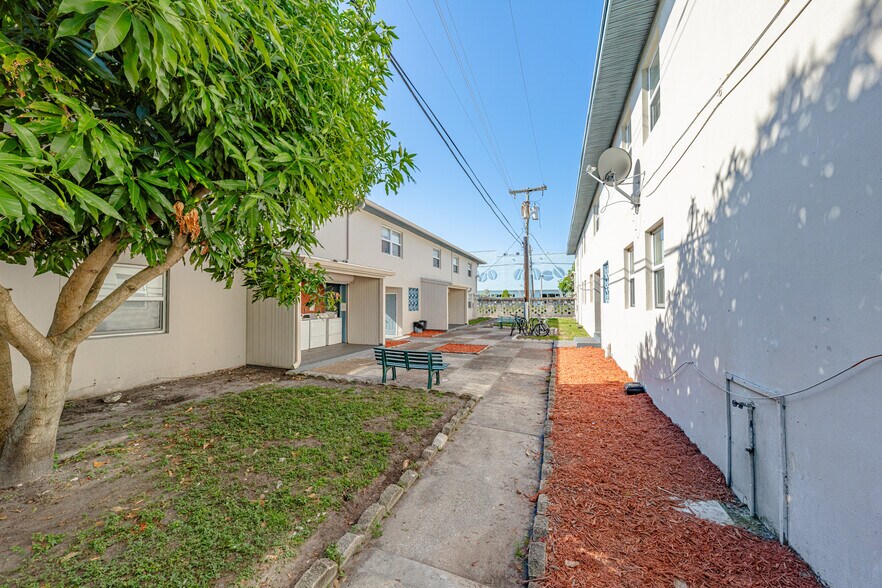 More Photos Of 938 Northern Dr, Lake Park Apartments For Sale