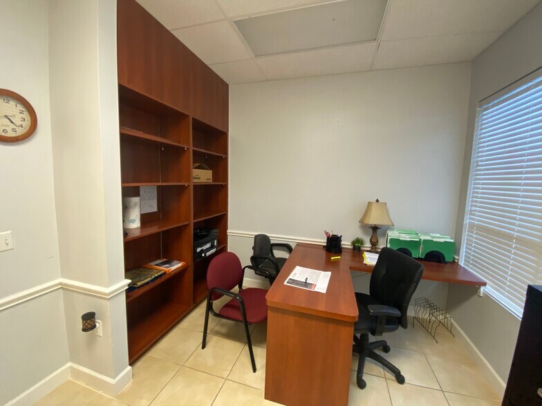 More Photos Of 3531 S Town Center Blvd, Sugar Land Medical For Lease