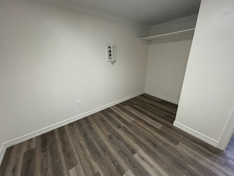 More Photos Of 2331 Wirtcrest Ln, Houston Unknown For Lease