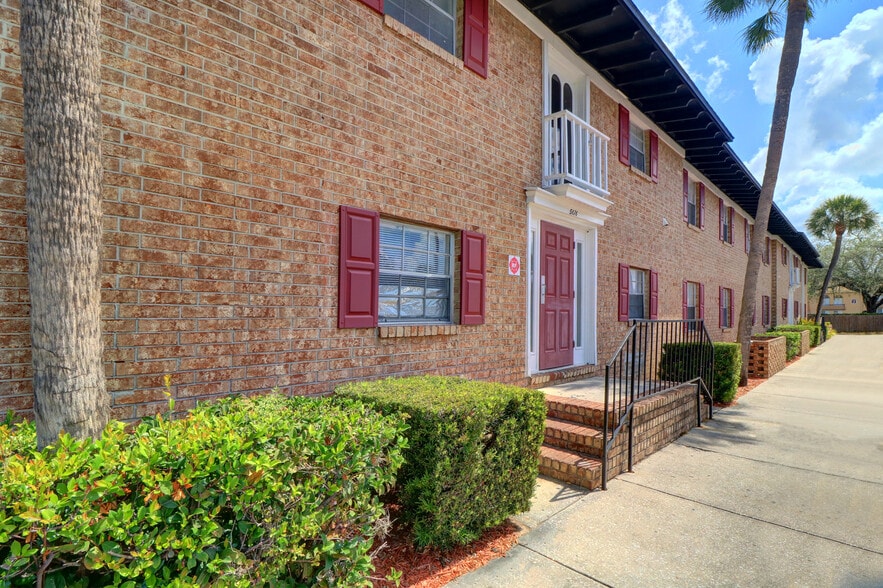 More Photos Of 7011 San Ramon Pl, Tampa Apartments For Sale
