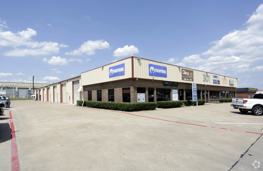 Primary Photo Of 301 E Buckingham Rd, Garland Light Distribution For Lease