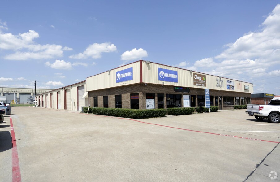 Primary Photo Of 301 E Buckingham Rd, Garland Light Distribution For Sale