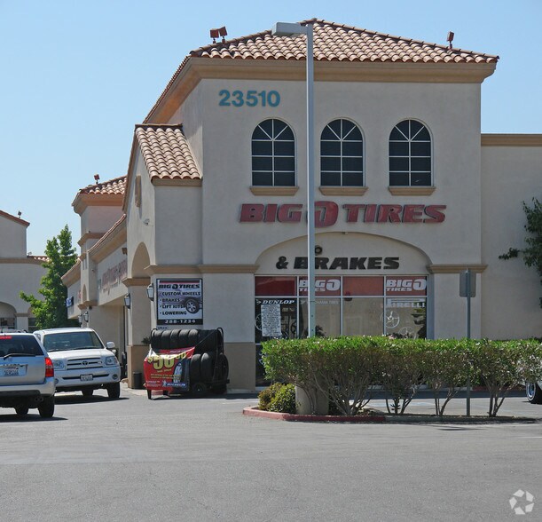 More Photos Of 23510 Valencia Blvd, Valencia Storefront For Lease