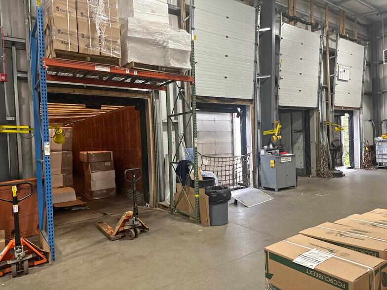 More Photos Of 340 Presumpscot St, Portland Warehouse For Lease