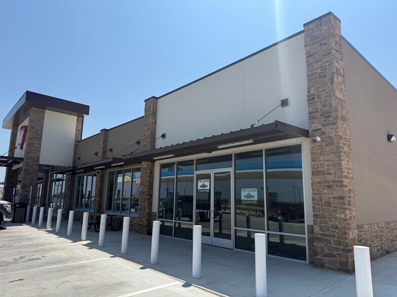 Primary Photo Of 11905 E US Highway 290, Fredericksburg Storefront For Lease