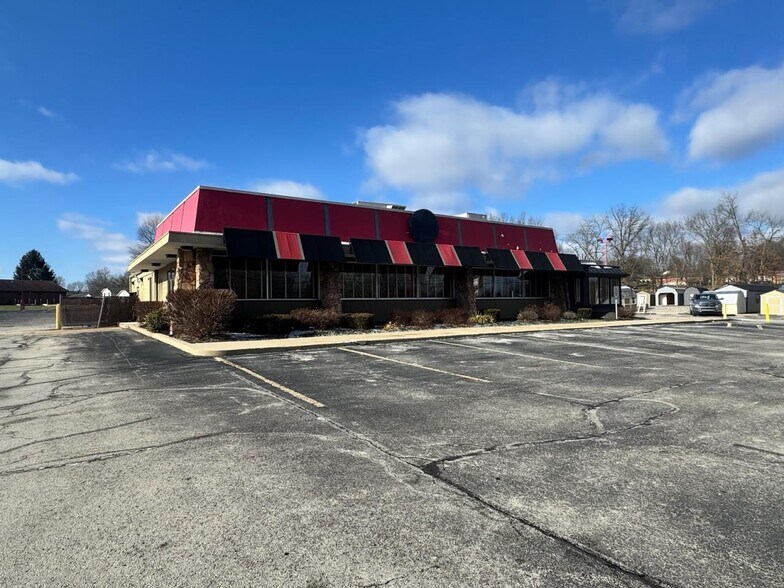 More Photos Of 1285 N High St, Hillsboro Restaurant For Sale