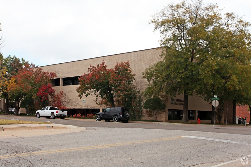 More Photos Of 133 NW 8th St, Oklahoma City Office For Lease