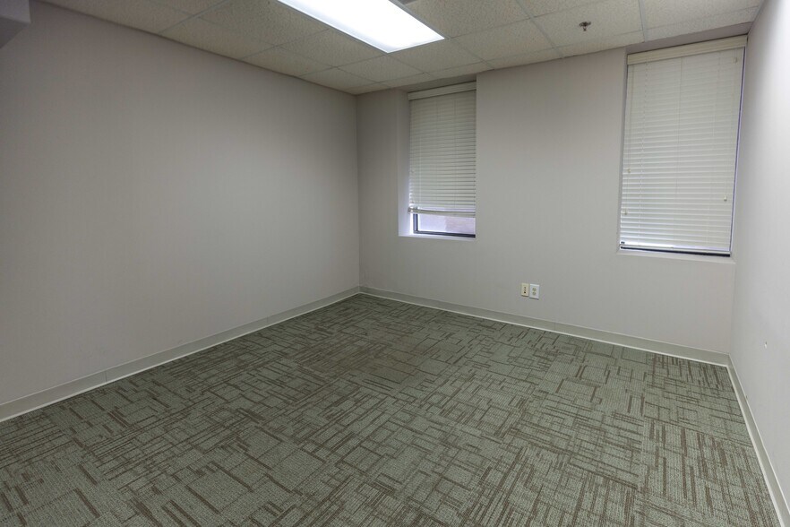 More Photos Of 118-120 W Adams St, Jacksonville Loft Creative Space For Lease