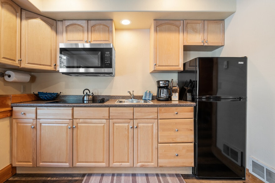 More Photos Of 1845 Hodgson Rd, Whitefish Hotel For Sale