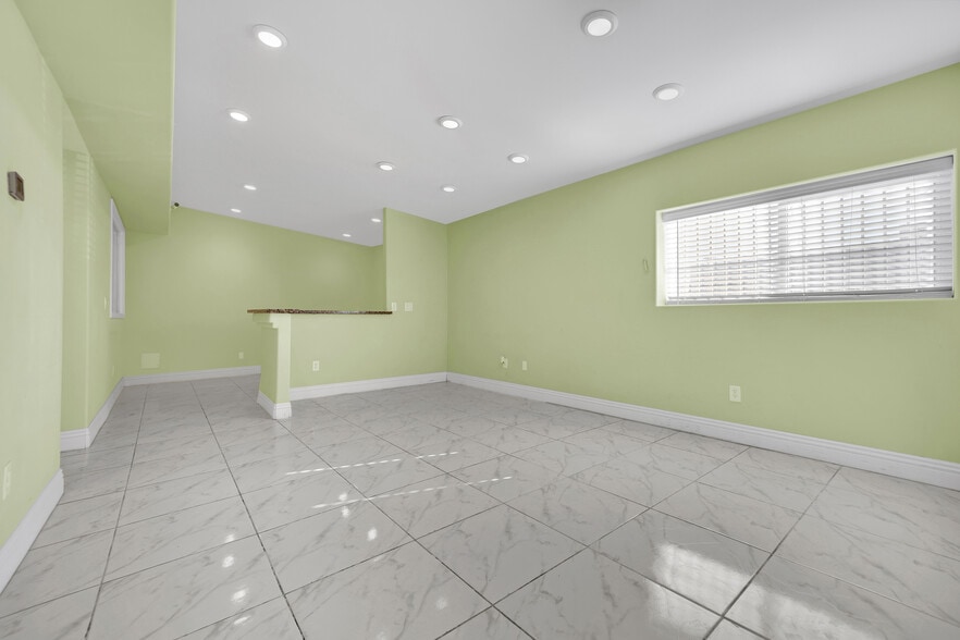 More Photos Of 1610 E Sahara Ave, Las Vegas Storefront Retail Office For Sale